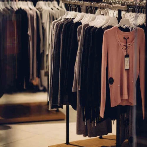 Pruebas de ropa de mujer